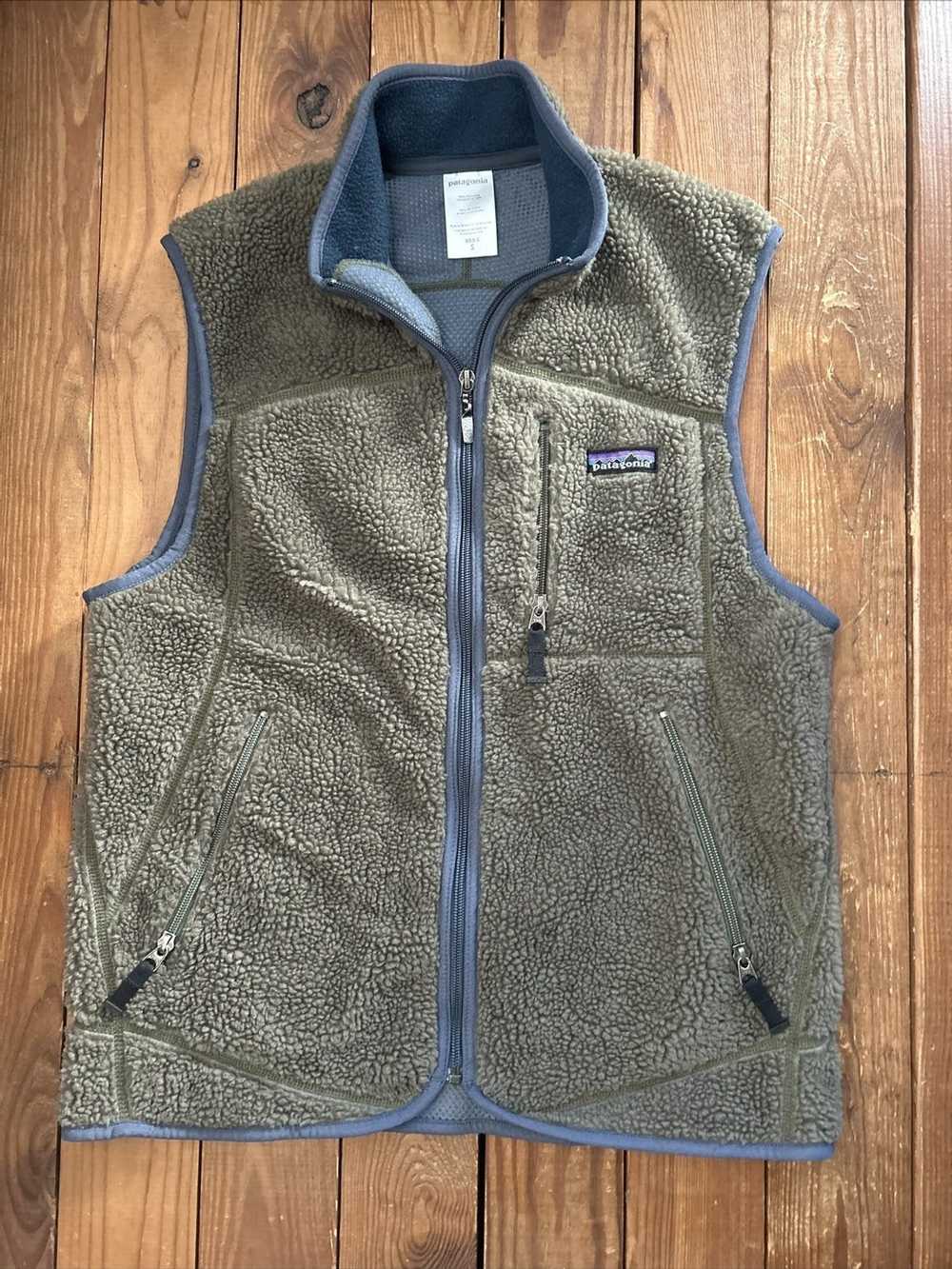 Patagonia Patagonia Retro X Green Deep Pile Vest - image 1