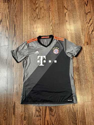 Adidas × Soccer Jersey × Vintage Adidas FC Bayern 