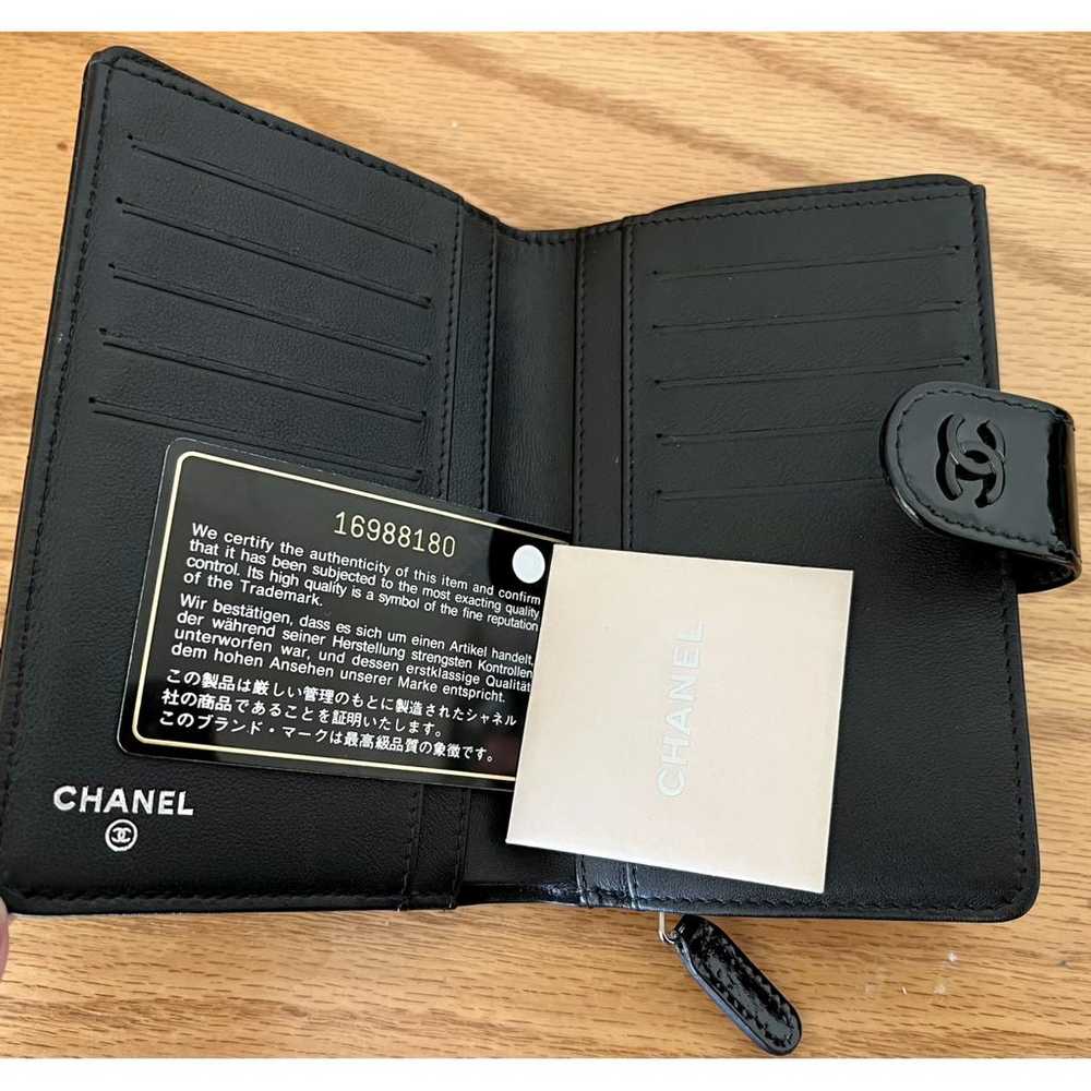Chanel Timeless/Classique patent leather wallet - image 7