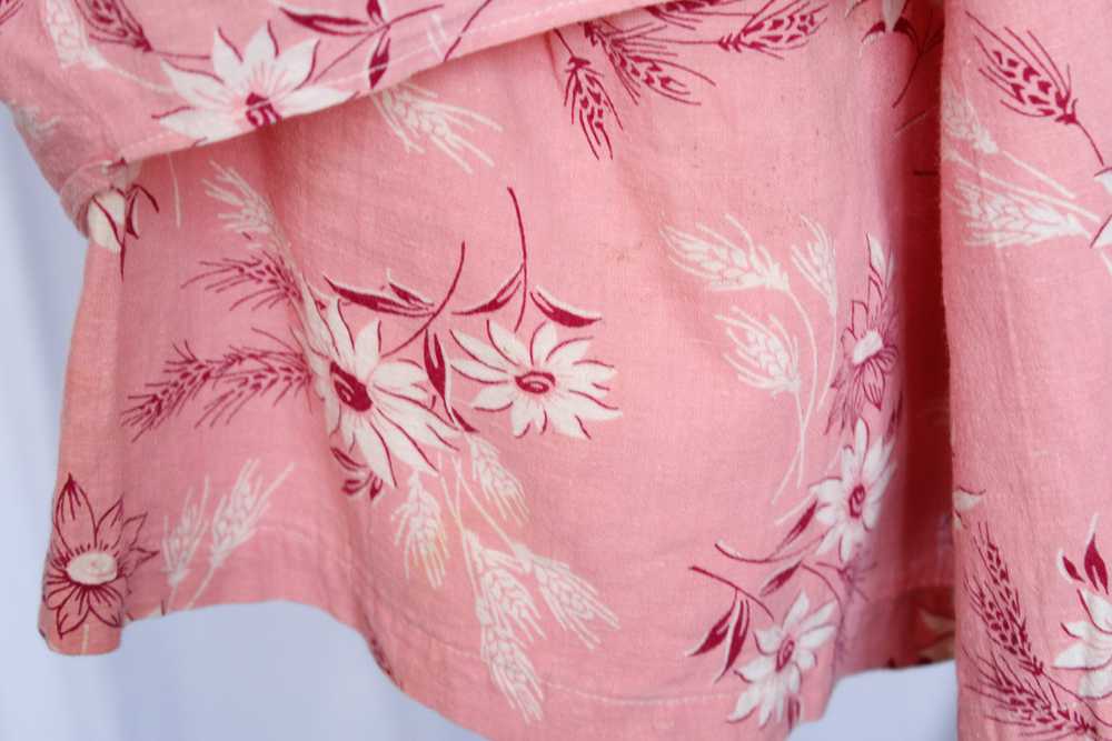 1940s Pink Floral Cotton Playsuit Crop Top & Shor… - image 11