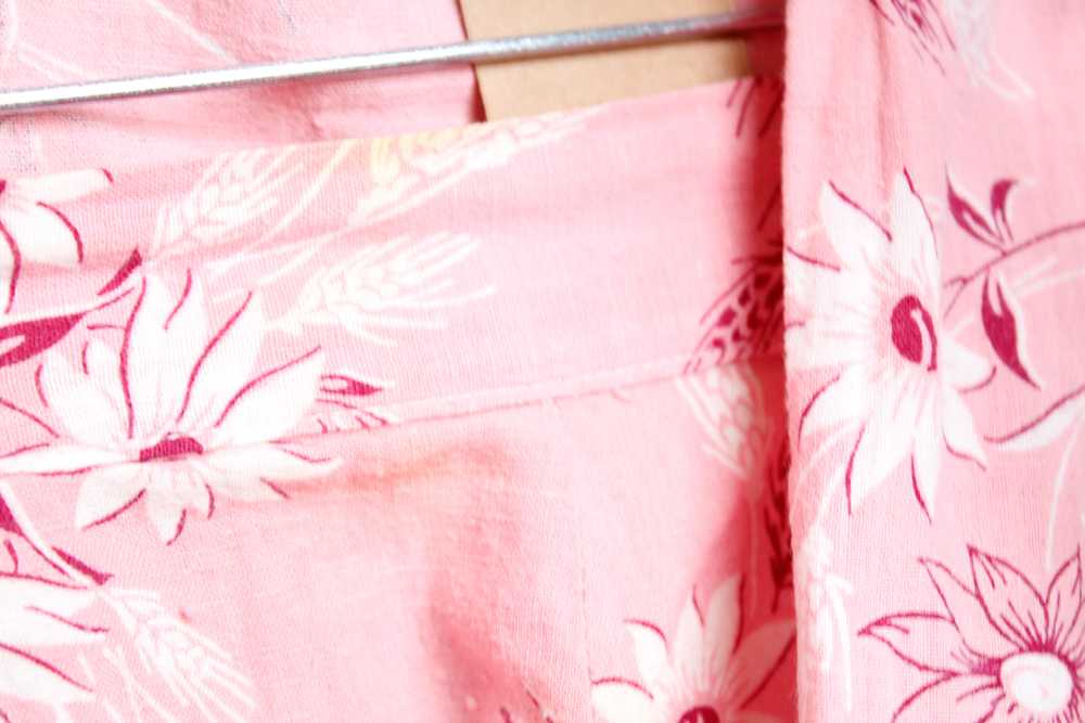 1940s Pink Floral Cotton Playsuit Crop Top & Shor… - image 9