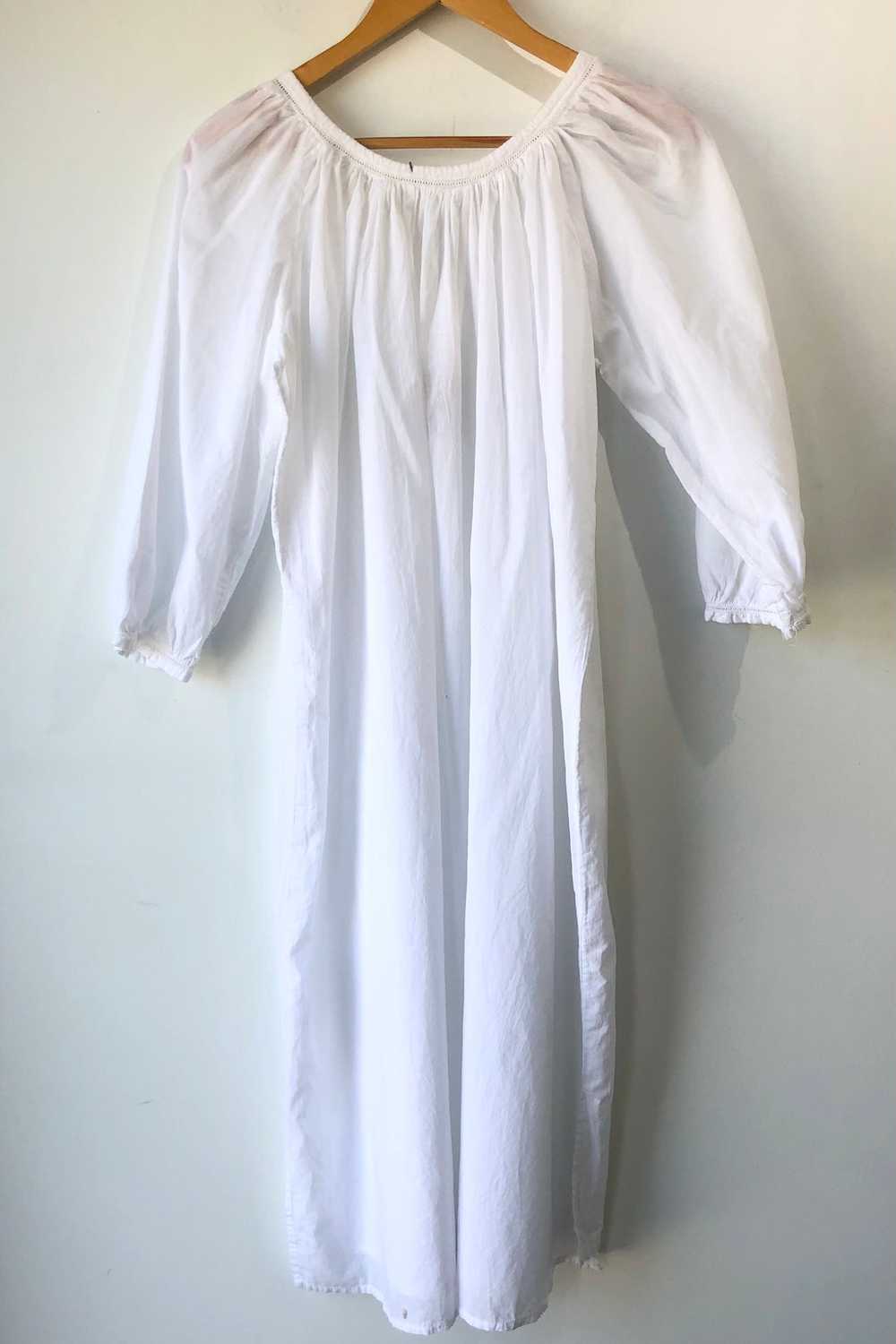 Vintage White Cotton Nightgown - image 2