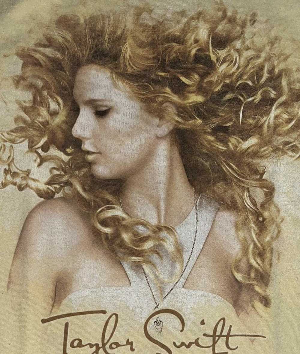 Vintage Taylor Swift Fearless tour shirt official - image 1