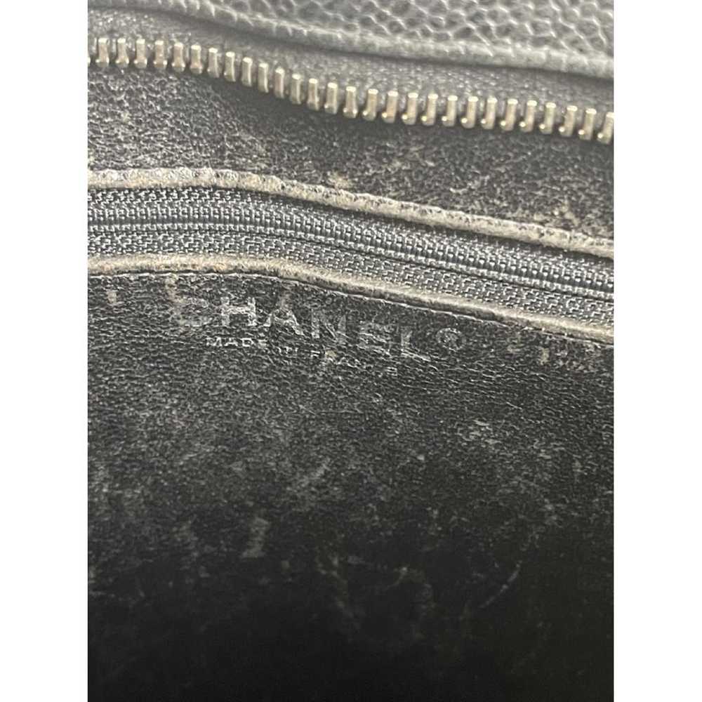 Chanel Médaillon leather handbag - image 9