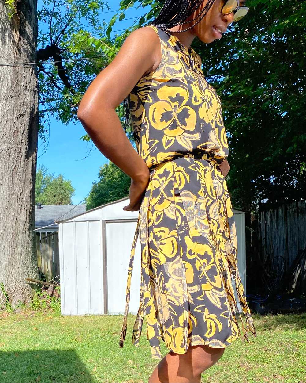 Yellow Floral Patterned Sleeveless Skirt Set - image 2