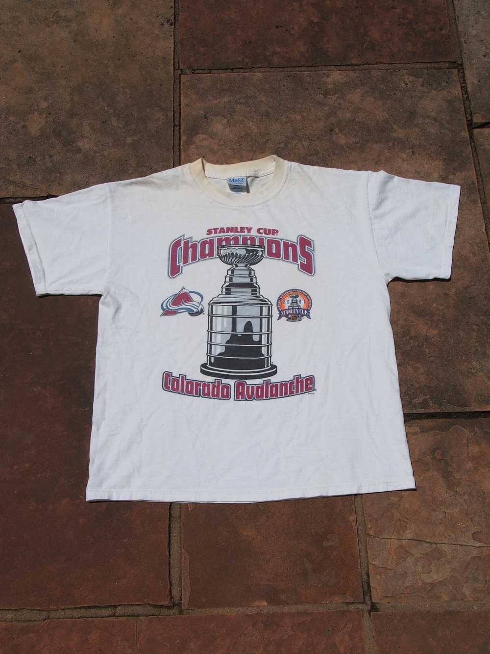 NHL Colorado Avalanche Champions 2021-22 Stanley Cup Champions Vintage  T-Shirt - REVER LAVIE