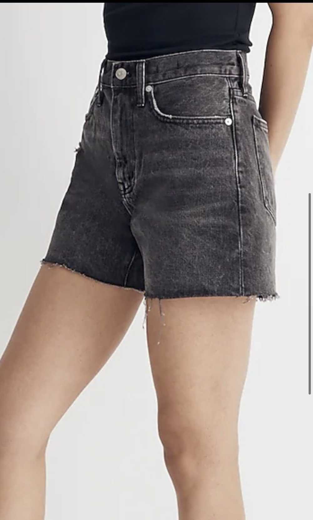 Madewell Madewell Relaxed Mid-Length Denim Shorts - image 2