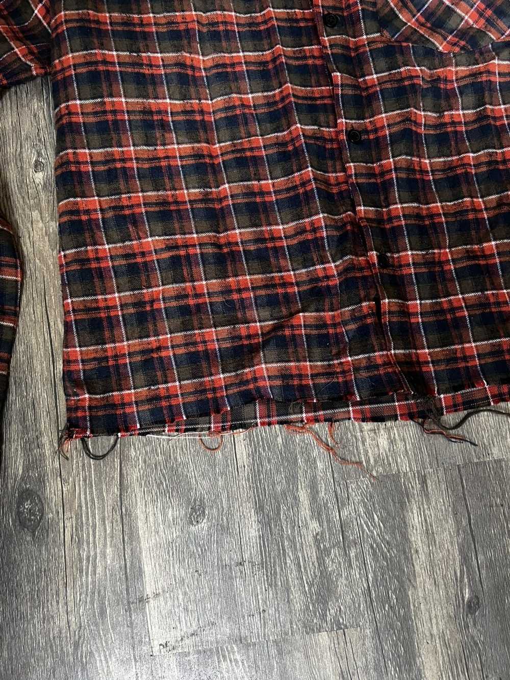 Streetwear Cropped distressed flannel - image 2