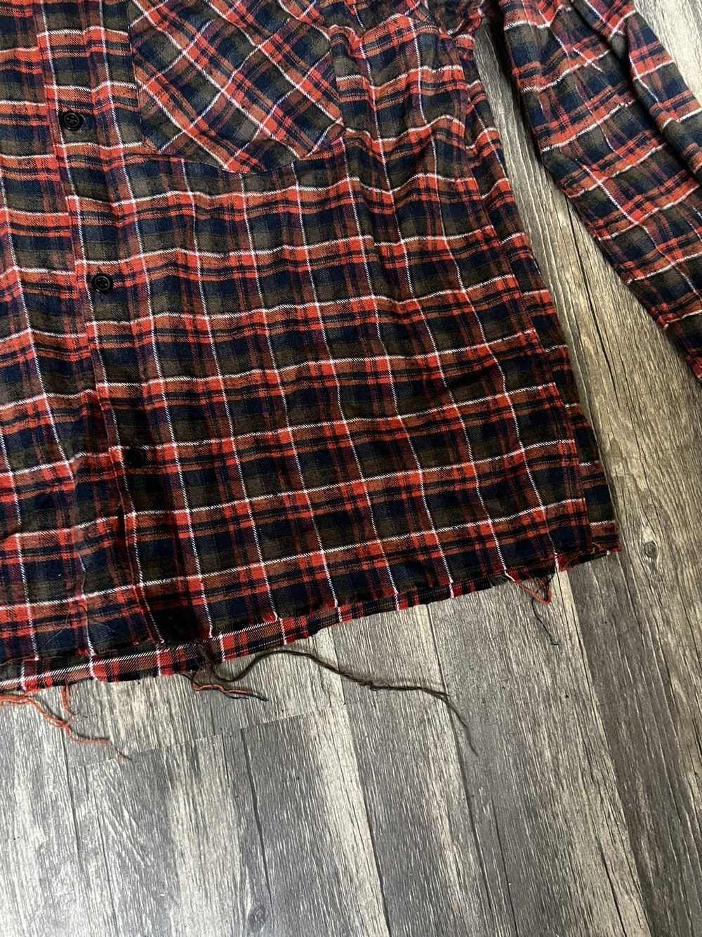 Streetwear Cropped distressed flannel - image 3