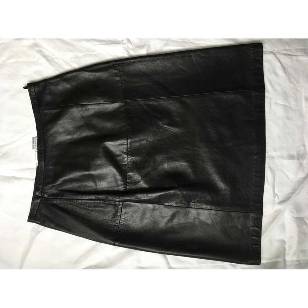 Max Mara 's Leather mid-length skirt - image 2