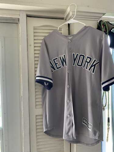 MLB × Majestic Yankees jersey
