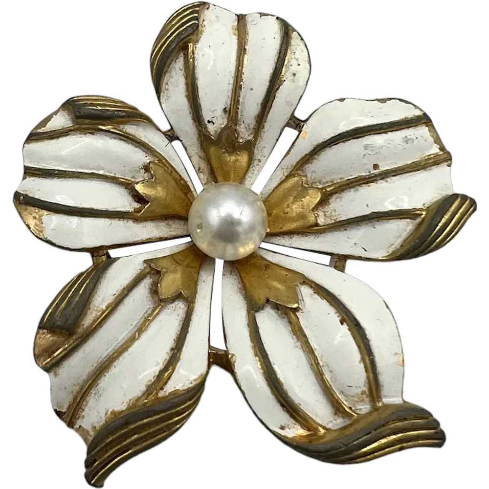 Rare Trifari Flower Pin Vintage Crown Mark - image 1