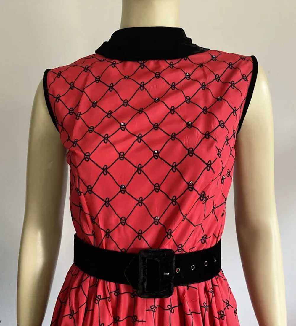 1950's Red Taffeta & Black Velvet Dress With Crin… - image 2