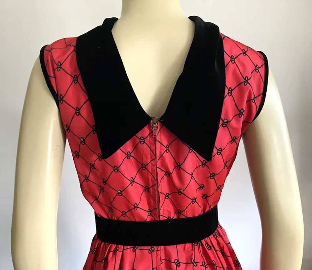1950's Red Taffeta & Black Velvet Dress With Crin… - image 5