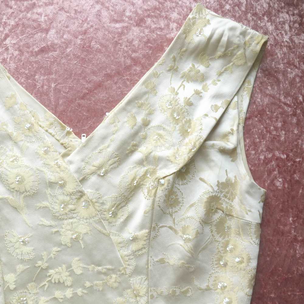 1960s pale gold brocade gown - image 4
