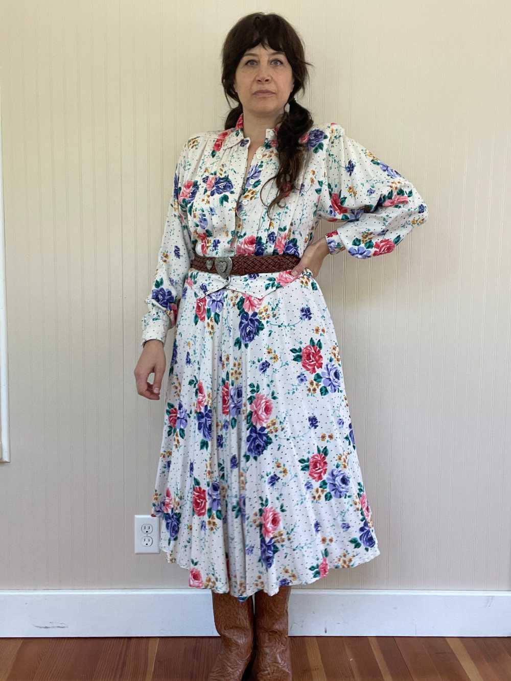 80s/90s Does 40s Floral Peplum Dress - image 4