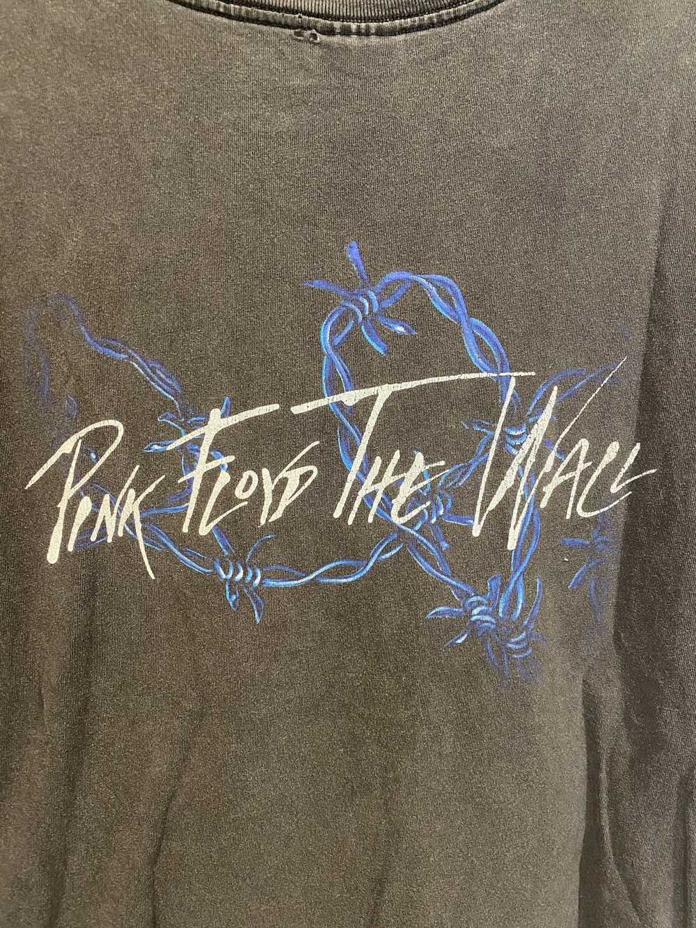 Pink Floyd × Vintage Vintage 90s Pink Floyd The W… - image 2