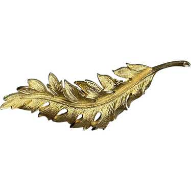 Coro 1961 Realistic Golden Leaf - image 1