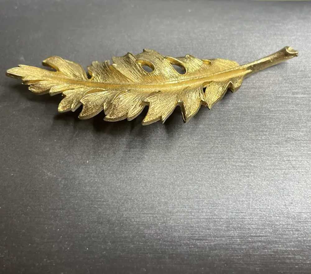 Coro 1961 Realistic Golden Leaf - image 2