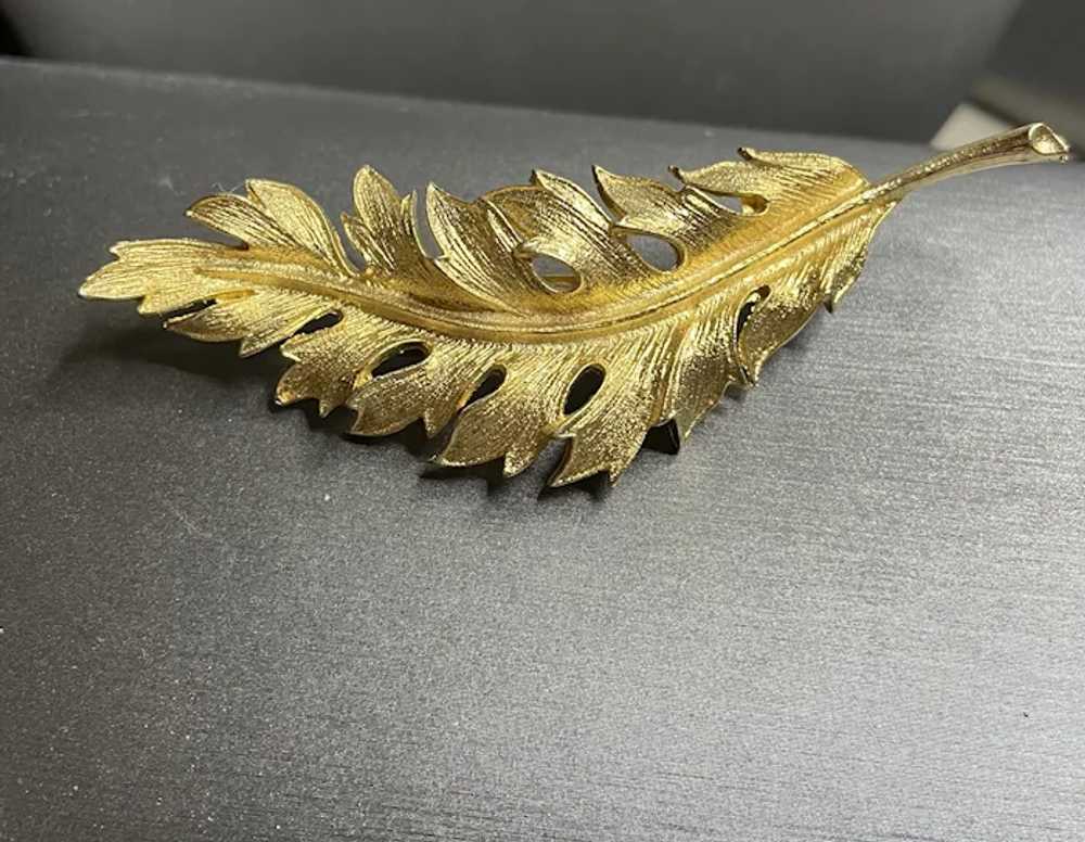 Coro 1961 Realistic Golden Leaf - image 3