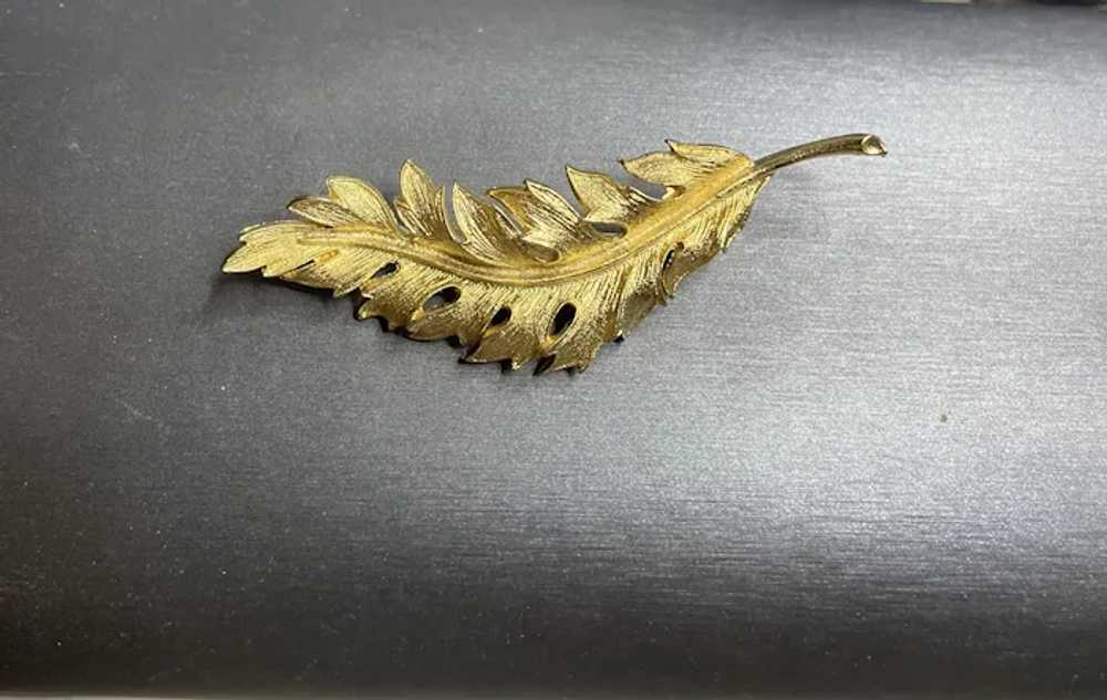 Coro 1961 Realistic Golden Leaf - image 4