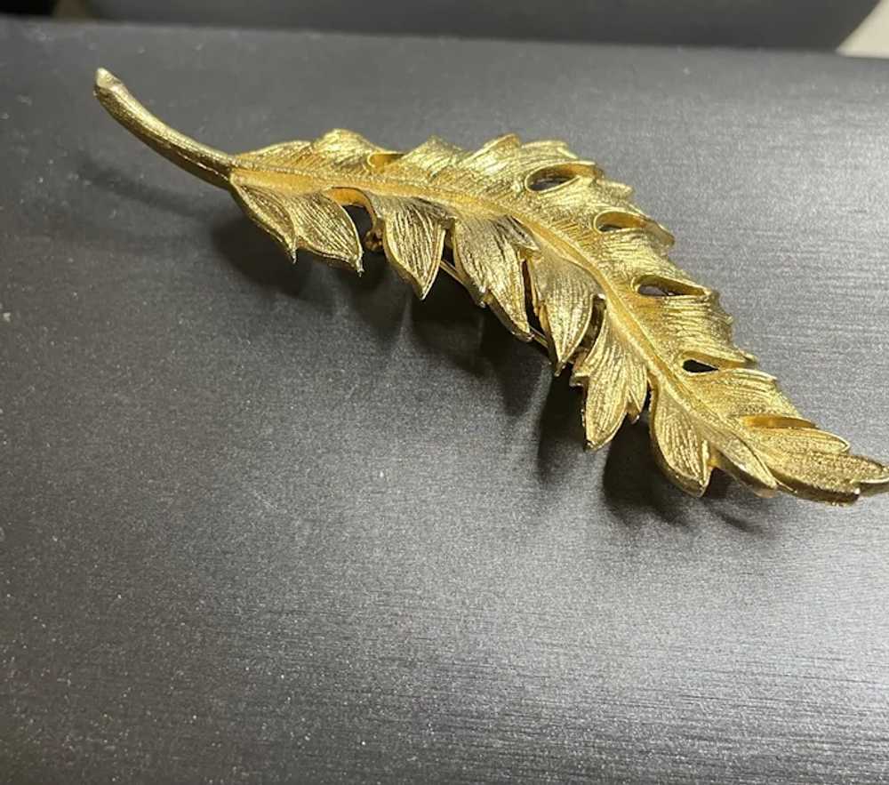 Coro 1961 Realistic Golden Leaf - image 8