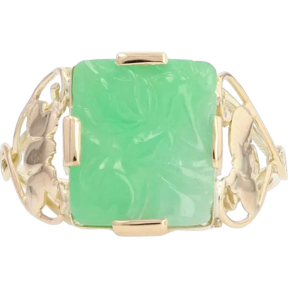 1930s Art Deco Engraved Jade Yellow Gold Ring - image 1