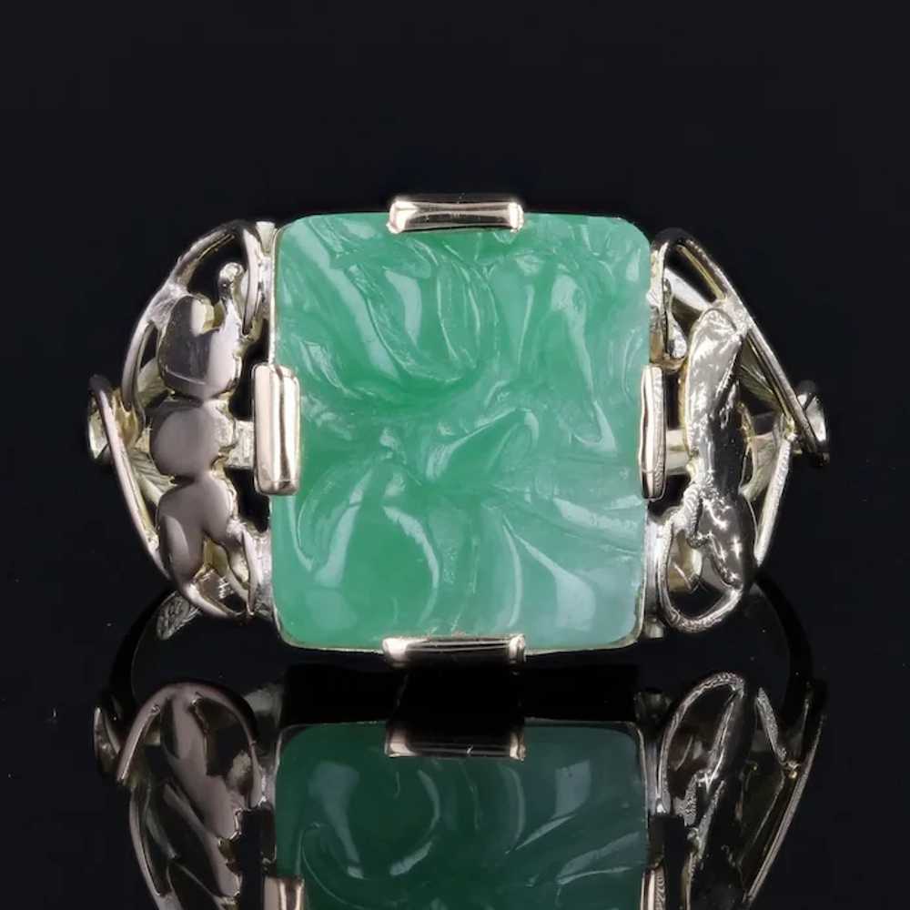 1930s Art Deco Engraved Jade Yellow Gold Ring - image 3