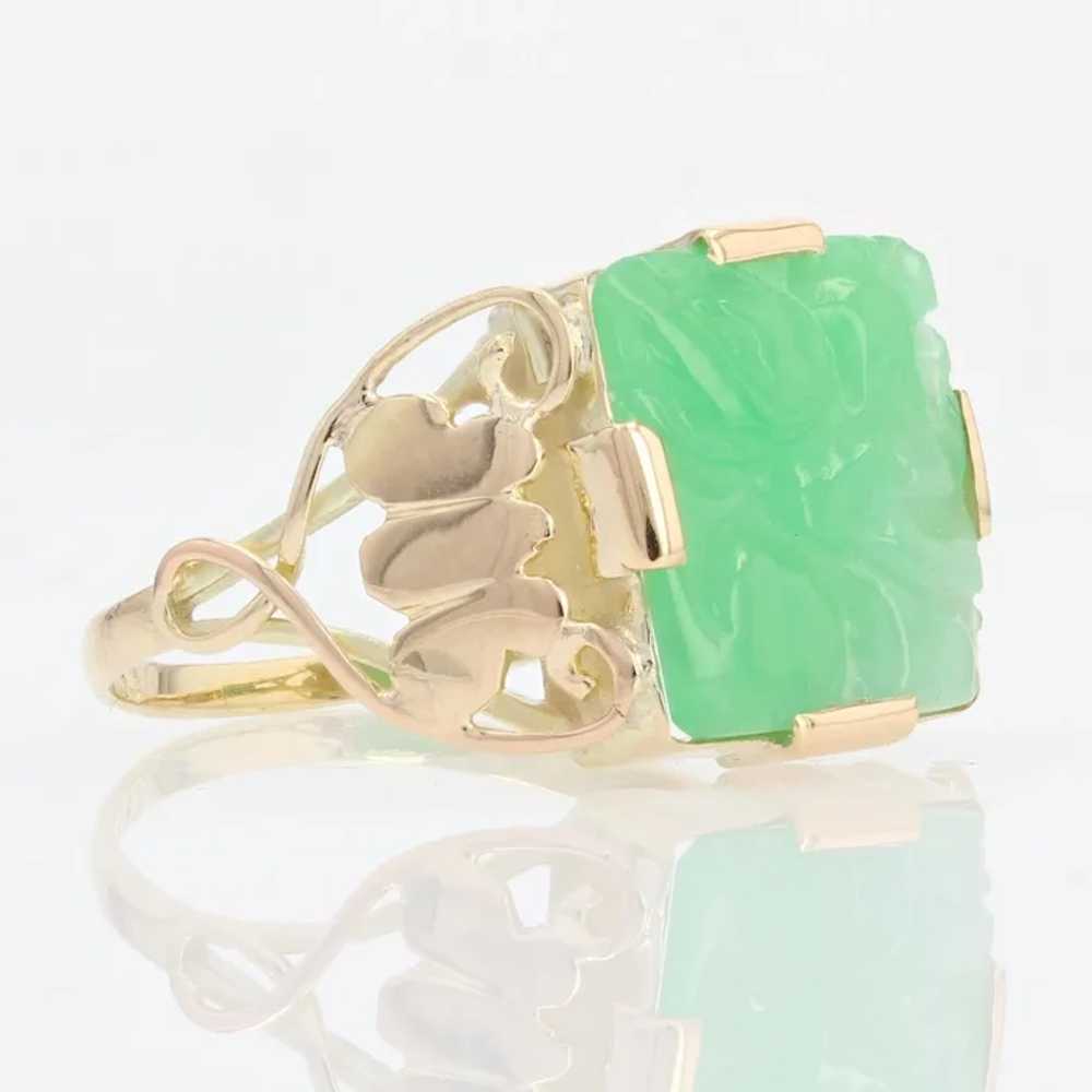 1930s Art Deco Engraved Jade Yellow Gold Ring - image 8