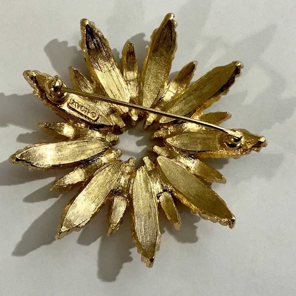 Vintage Avon Starburst Textured Gold Tone Statement Flower Brooch