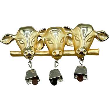 AJC Signed Cows with Jingling Bells Brooch Fun Unu