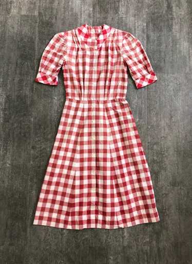 1930s 1940s gingham dress . vintage dress . size x