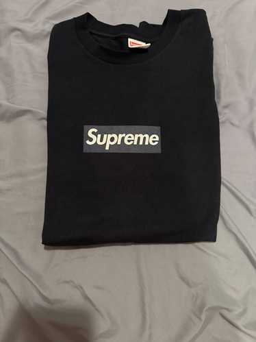 New York Yankees × Supreme Supreme Yankees Box Logo T… - Gem