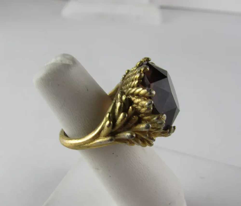 Vintage Gold Tone Costume Ring With Faux Gold Col… - image 5