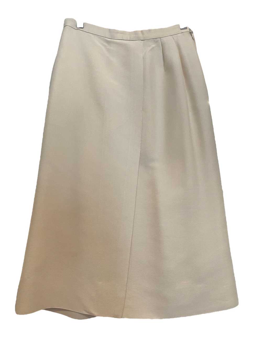 Cream Chanel Silk Skirt (Size 4) - image 1