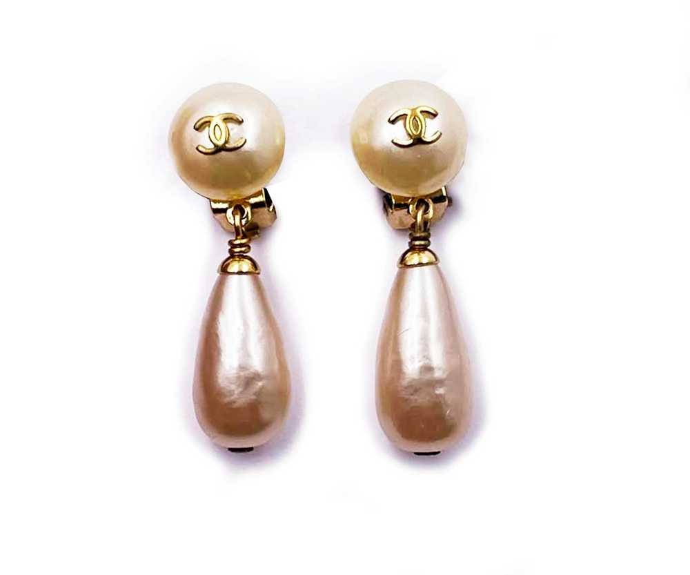vintage chanel earrings pearl drop