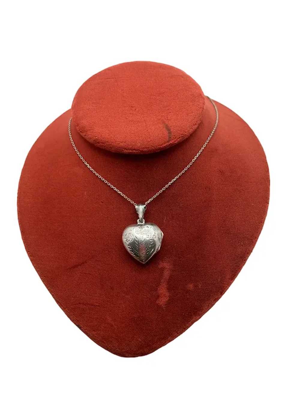 Italian Sterling Silver Hand Chased Heart Locket … - image 3