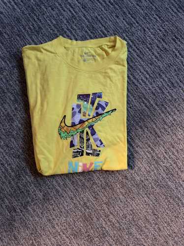 Nike Kyrie short sleeve shirt - image 1