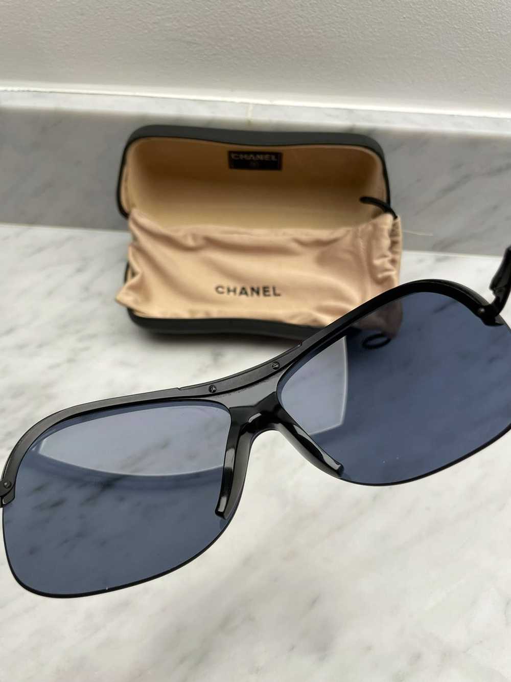 Chanel × Vintage 87 Large Shield Mask Sunglasses - image 5