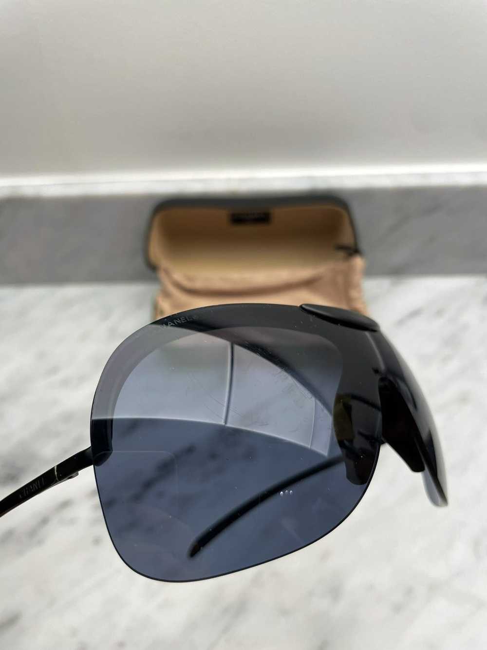 Chanel × Vintage 87 Large Shield Mask Sunglasses - image 9