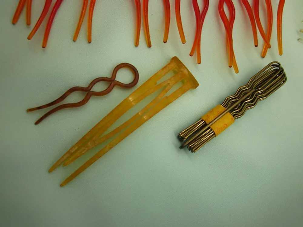 Large Collection of Vintage Hair Pins, Combs, U S… - image 7