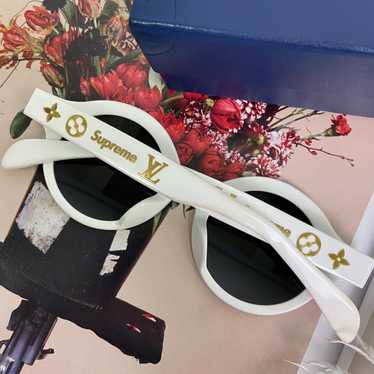 Supreme X Louis Vuitton Downtown Sunglasses White for Men