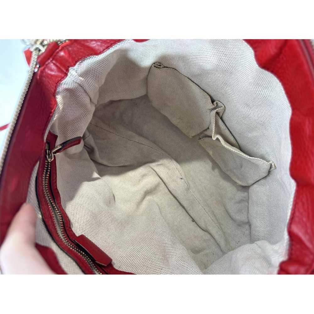 Gucci Soho Zip patent leather handbag - image 9