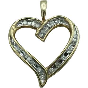 10K .16ctw Diamond Heart Pendant