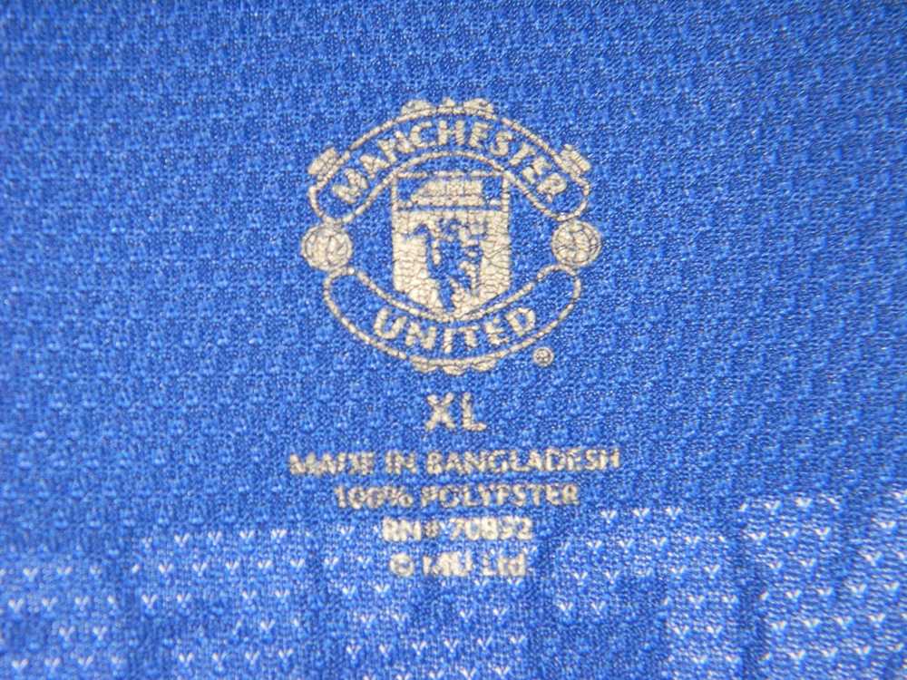 Manchester United × Soccer Jersey Vintage Officia… - image 3
