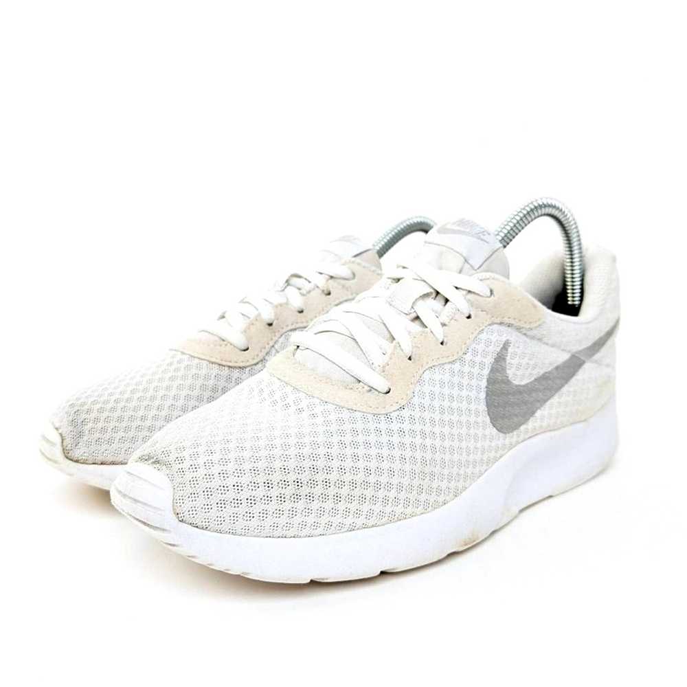 Nike Nike Tanjun White Running Shoes - 9 - image 5