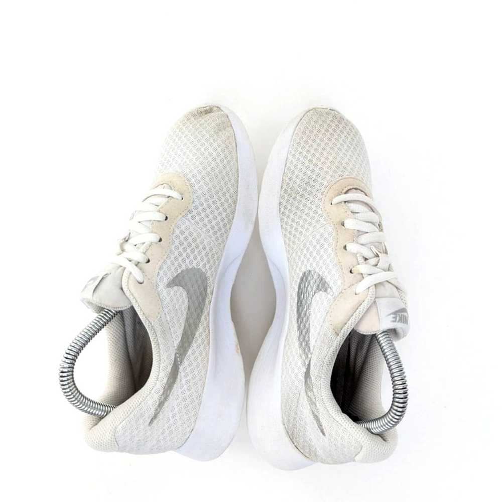 Nike Nike Tanjun White Running Shoes - 9 - image 8