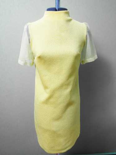 Vintage 80s Light Yellow Shift Dress