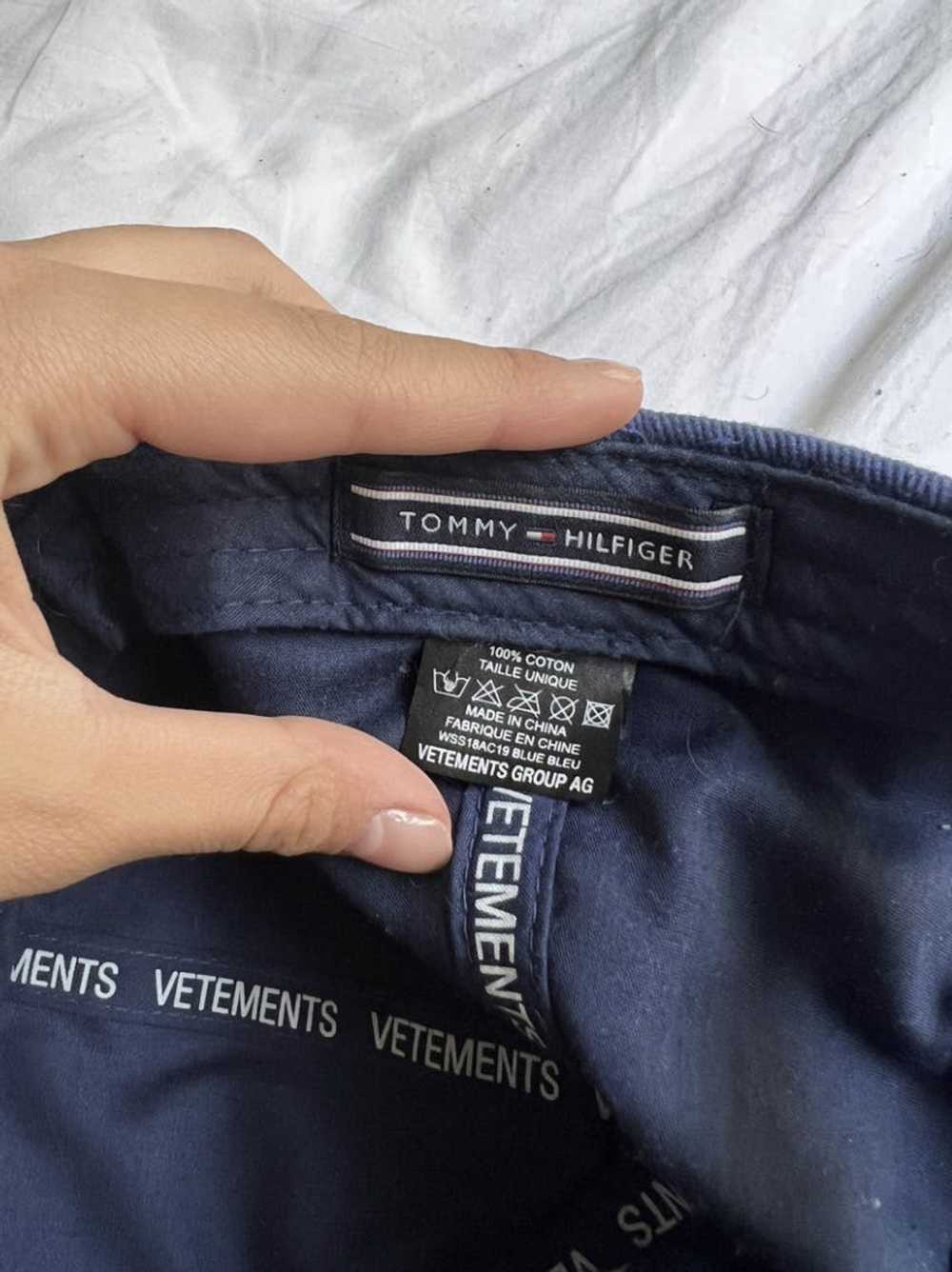 Tommy Hilfiger × Vetements Vetements x Hilfiger h… - image 4