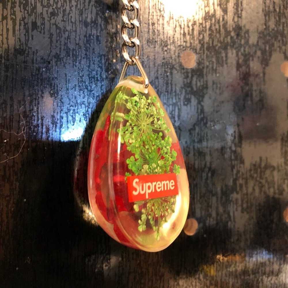 Supreme Supreme SS15 Tear Drop Rose Keychain - image 1